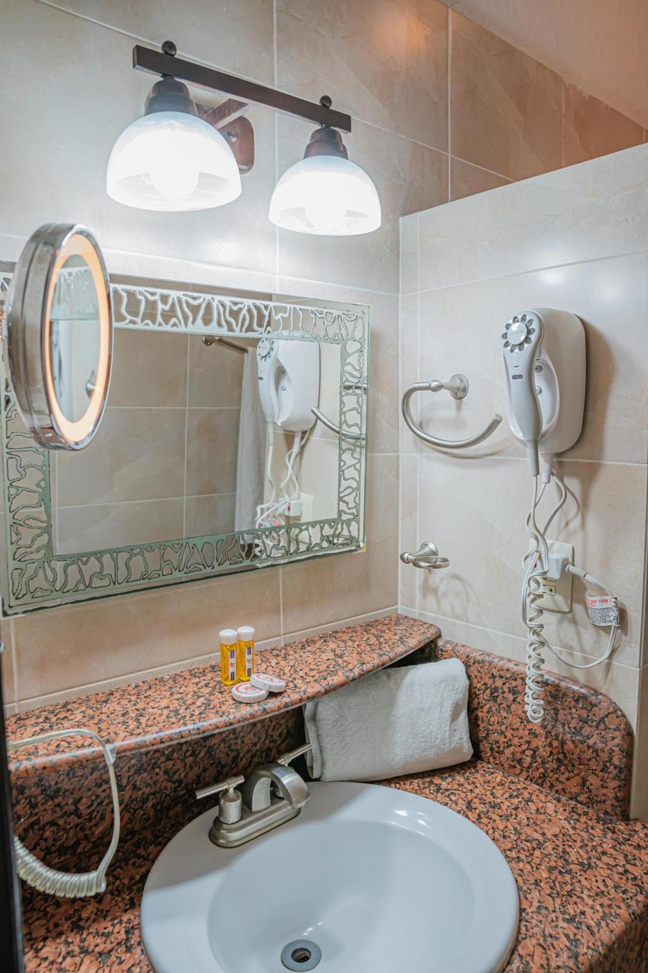 Hotel Zapotlan Ciudad Guzman Εξωτερικό φωτογραφία