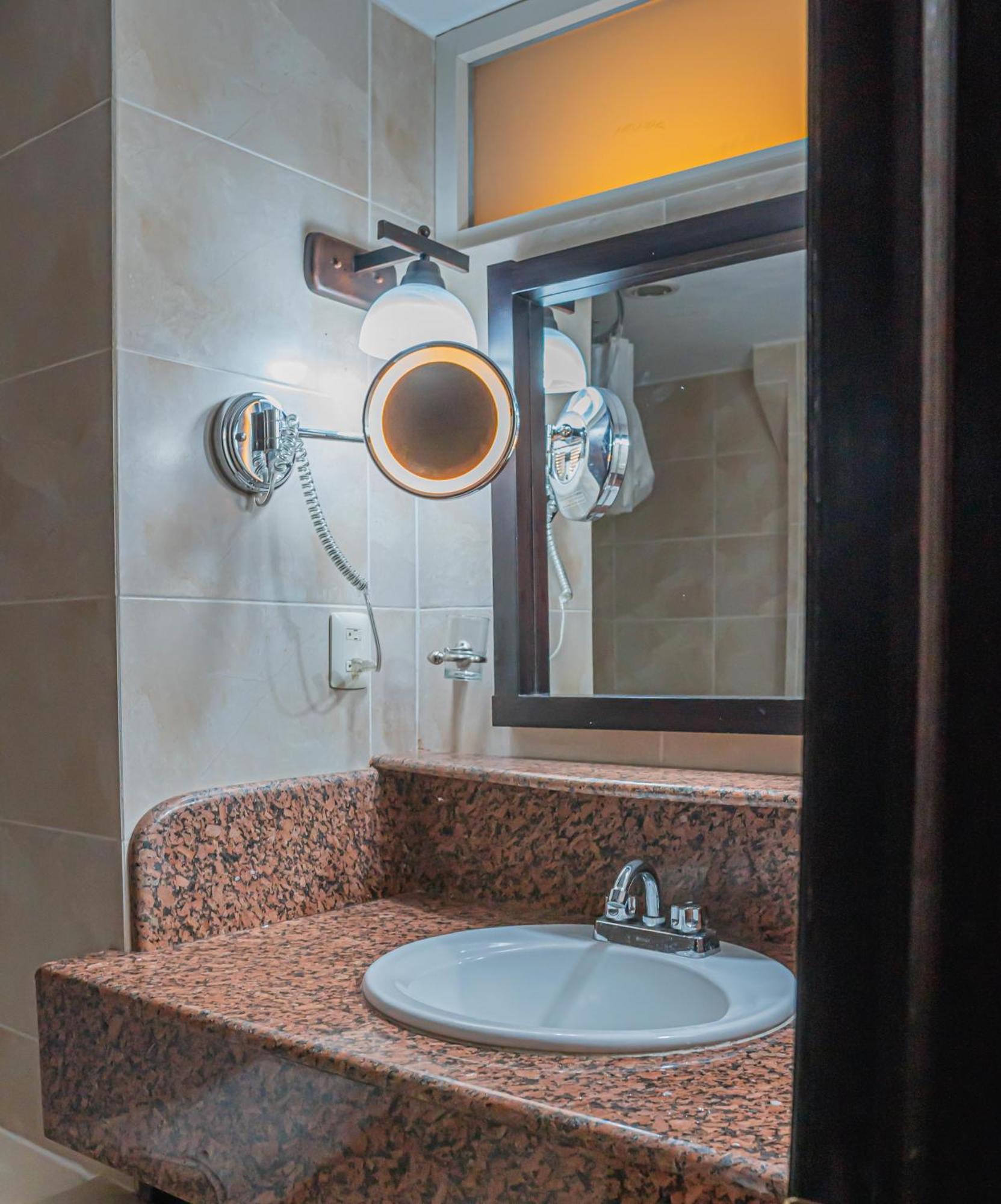 Hotel Zapotlan Ciudad Guzman Εξωτερικό φωτογραφία