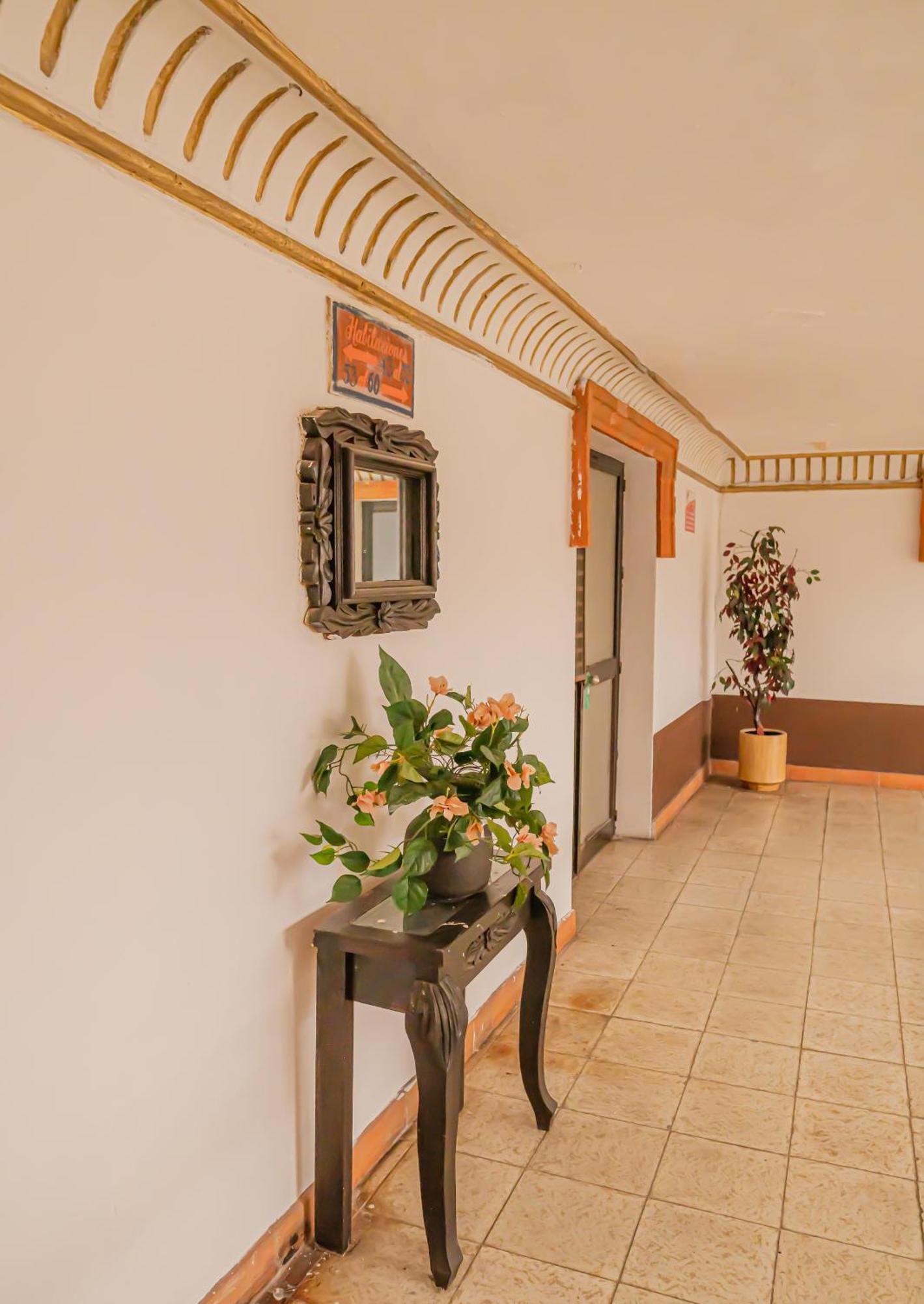 Hotel Zapotlan Ciudad Guzman Εξωτερικό φωτογραφία