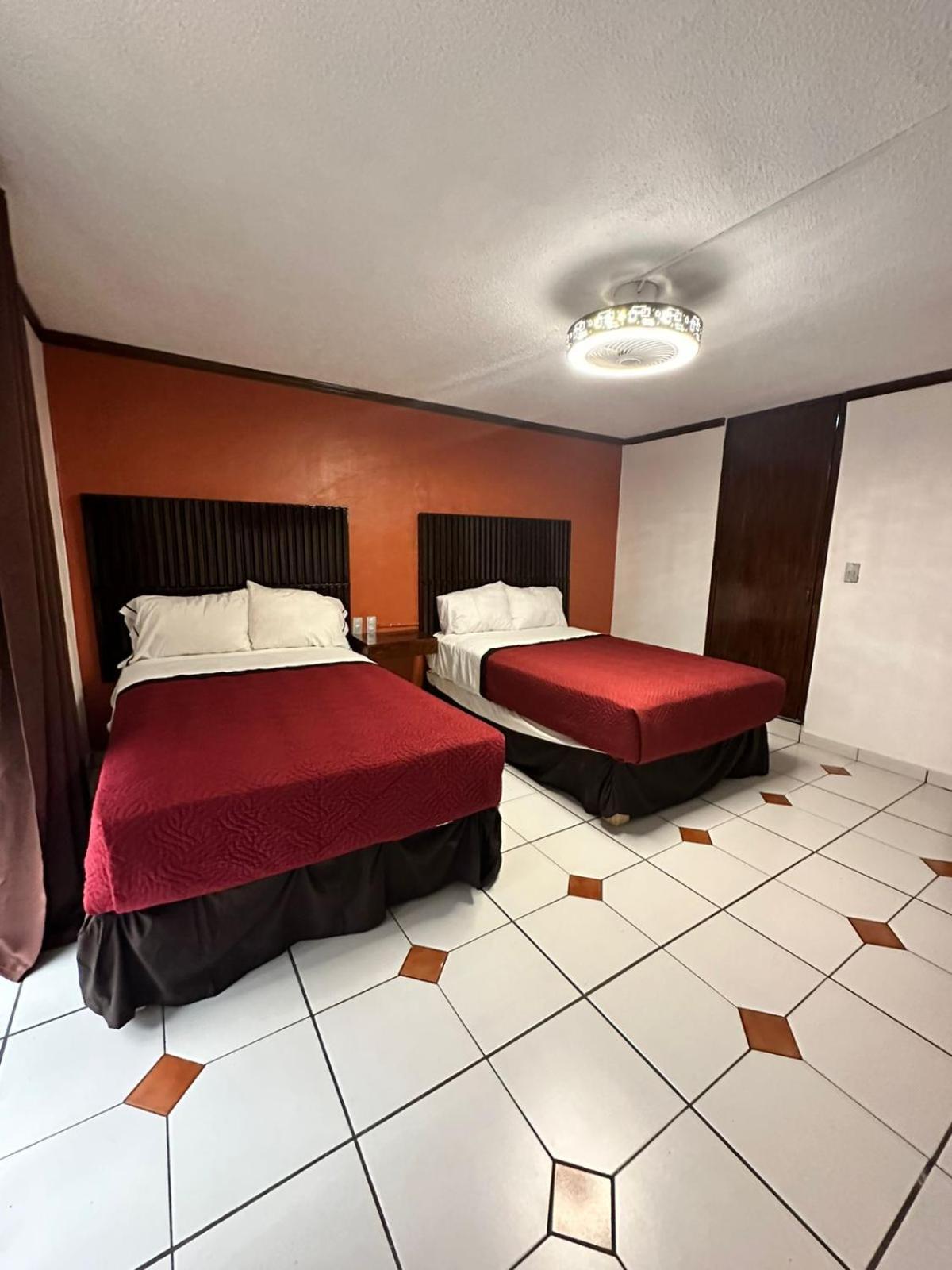 Hotel Zapotlan Ciudad Guzman Εξωτερικό φωτογραφία