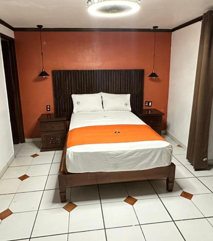 Hotel Zapotlan Ciudad Guzman Εξωτερικό φωτογραφία