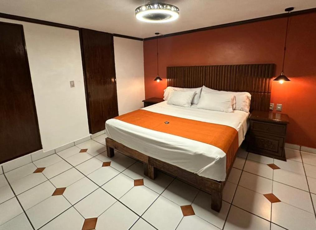 Hotel Zapotlan Ciudad Guzman Εξωτερικό φωτογραφία