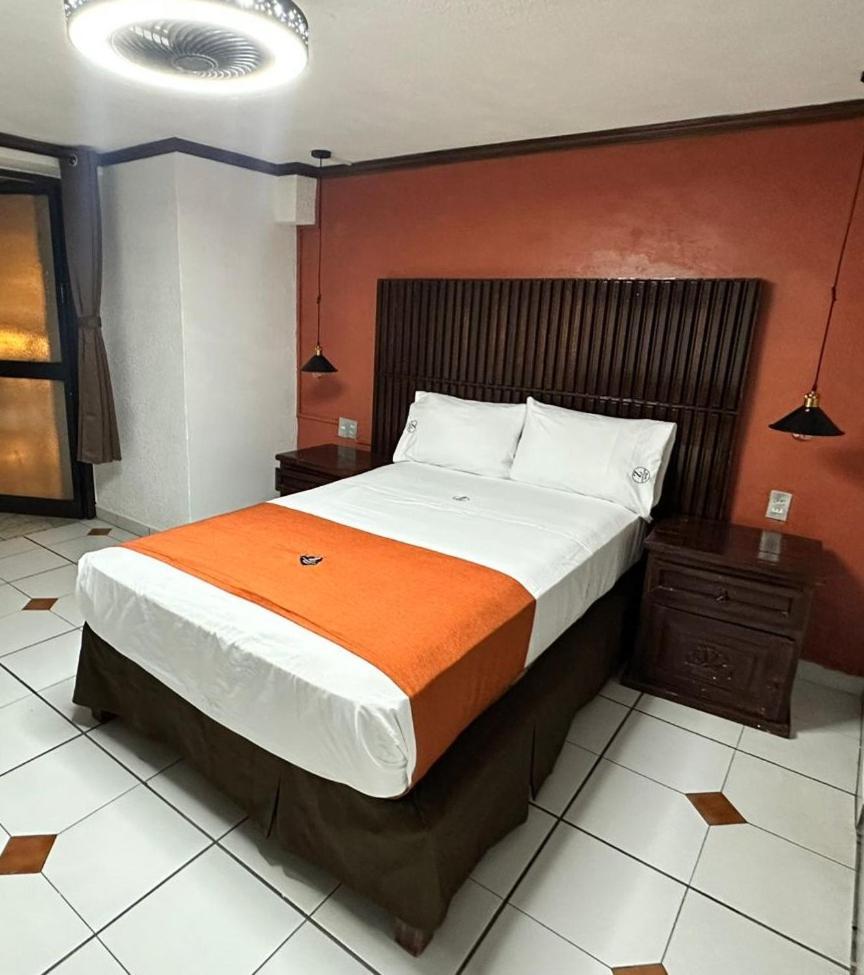 Hotel Zapotlan Ciudad Guzman Εξωτερικό φωτογραφία