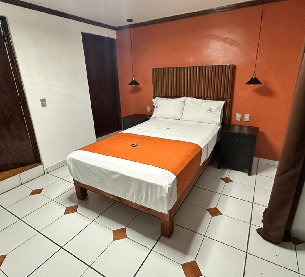Hotel Zapotlan Ciudad Guzman Εξωτερικό φωτογραφία